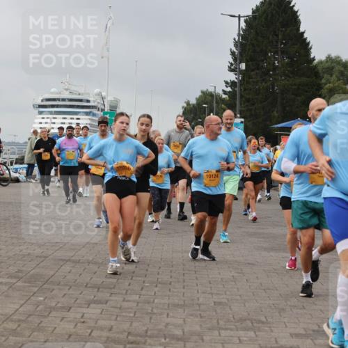 13.09.2026 - Kiel Lauf Andreas Tolksdorf http://msf.ph/oto/10412303 13.09.2026 10:02:42 Kiellinie 1094, 0536, 10124, 9663, 955 meine-sportfotos.de