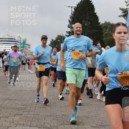 13.09.2026 - Kiel Lauf Andreas Tolksdorf http://msf.ph/oto/10412346 13.09.2026 10:02:44 Kiellinie 84, 1094, 38, 8326, 57, 10116 meine-sportfotos.de