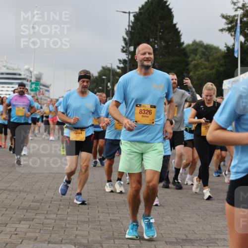 13.09.2026 - Kiel Lauf Andreas Tolksdorf http://msf.ph/oto/10412350 13.09.2026 10:02:45 Kiellinie 1094, 4, 38, 8326, 76 meine-sportfotos.de