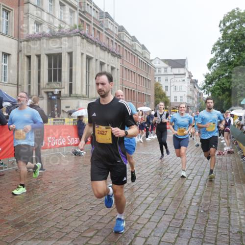 13.09.2026 - Kiel Lauf Yannick Fuchs http://msf.ph/oto/10412351 13.09.2026 10:43:35 Ziel 149, 1536, 1720, 2317, 2680, 3123, 3132, 4143, 4493, 4541, 4718, 4850, 4941, 5127, 5715, 5848, 6079, 6422, 6536, 6716, 7199, 8037, 8952, 9281, 9337, 9823, 10247, 11067, 11774, 12544, 12778, 12779, 245, 485, 534, 610, 681, 1069, 1121, 1178, 1290, 1500, 1780, 1931, 2119, 2131, 2376, 2427, 2481, 2502, 2633, 2800, 2887, 2954, 3169, 3911, 3976, 4124, 4218, 4282, 4690, 4825, 5070, 5222, 5414, 5437, 5679, 5715, 6121, 6139, 6231, 6422, 6492, 6655, 1977, 5437 meine-sportfotos.de
