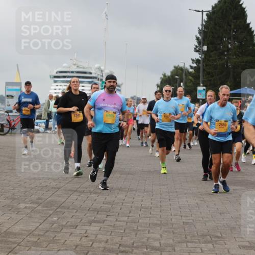 13.09.2026 - Kiel Lauf Andreas Tolksdorf http://msf.ph/oto/10412385 13.09.2026 10:02:47 Kiellinie 1929, 1347, 1567, 6409, 12669, 1094 meine-sportfotos.de