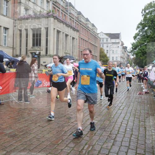 13.09.2026 - Kiel Lauf Yannick Fuchs http://msf.ph/oto/10412407 13.09.2026 10:43:38 Ziel 149, 1536, 1720, 2317, 3123, 4143, 4493, 4541, 4850, 4941, 5059, 5127, 5419, 6368, 6716, 7351, 8037, 8952, 9281, 9337, 9823, 10247, 10683, 11067, 11774, 12544, 12763, 12778, 12779, 245, 485, 534, 610, 681, 1069, 1121, 1178, 1290, 1500, 1780, 1931, 2119, 2131, 2376, 2502, 2633, 2680, 2800, 2887, 2954, 3132, 3169, 3911, 3976, 4124, 4218, 4282, 4690, 4718, 4825, 5070, 5222, 5414, 5679, 5715, 5848, 6079, 6139, 6231, 6422, 6492, 6536, 6655, 1977, 5437 meine-sportfotos.de