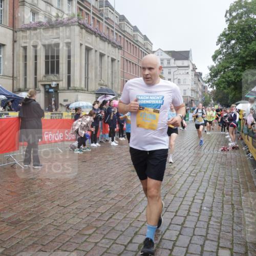 13.09.2026 - Kiel Lauf Yannick Fuchs http://msf.ph/oto/10412459 13.09.2026 10:43:41 Ziel 149, 1029, 1536, 2317, 3123, 3292, 4143, 4493, 4541, 4669, 4850, 4941, 5059, 5127, 5419, 6368, 6716, 7351, 8037, 9281, 9337, 9823, 10247, 10683, 11067, 11213, 11438, 11774, 12763, 12778, 245, 485, 534, 610, 681, 1069, 1121, 1178, 1500, 1720, 1780, 2119, 2131, 2376, 2633, 2680, 2800, 2887, 2954, 3132, 3169, 3911, 3976, 4124, 4218, 4282, 4690, 4718, 5070, 5222, 5414, 5679, 5715, 5848, 6079, 6139, 6231, 6422, 6492, 6536, 6655, 1977, 5437 meine-sportfotos.de