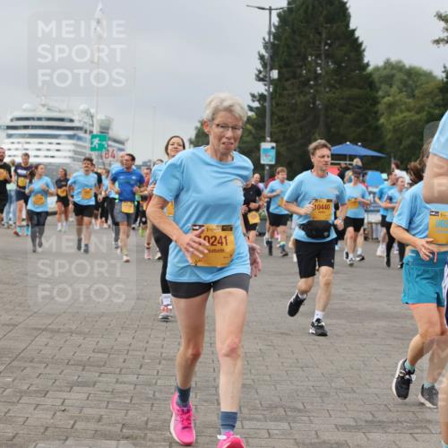 13.09.2026 - Kiel Lauf Andreas Tolksdorf http://msf.ph/oto/10412503 13.09.2026 10:02:57 Kiellinie 84, 9241, 10440, 39, 5621 meine-sportfotos.de