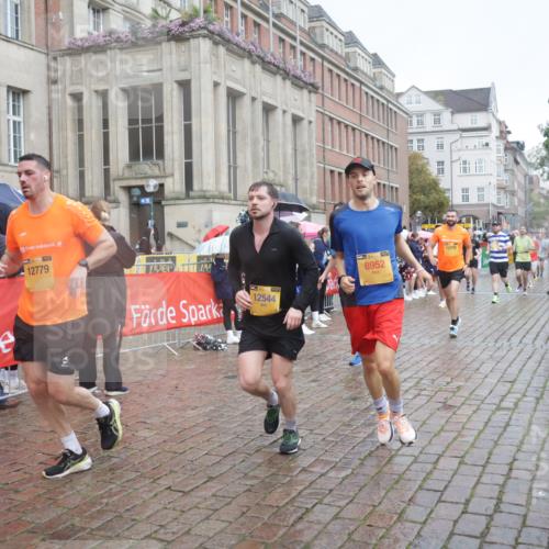 13.09.2026 - Kiel Lauf Yannick Fuchs http://msf.ph/oto/10412608 13.09.2026 10:44:02 Ziel 56, 202, 305, 318, 939, 1118, 1215, 1242, 1956, 1977, 2861, 3573, 3806, 4422, 4728, 4746, 6163, 6184, 7505, 7658, 8712, 9004, 9481, 9979, 10100, 10437, 10670, 10709, 11277, 11431, 11611, 11720, 12440, 12490, 149, 371, 1029, 1215, 1536, 1720, 2316, 2317, 2653, 2971, 3123, 3258, 3292, 3308, 3734, 4143, 4493, 4541, 4669, 4850, 4941, 5059, 5127, 5419, 5848, 6079, 6368, 6716, 7351, 702, 1379, 1439, 1839, 2729, 3918, 6059, 7534, 7900, 9082, 9229 meine-sportfotos.de