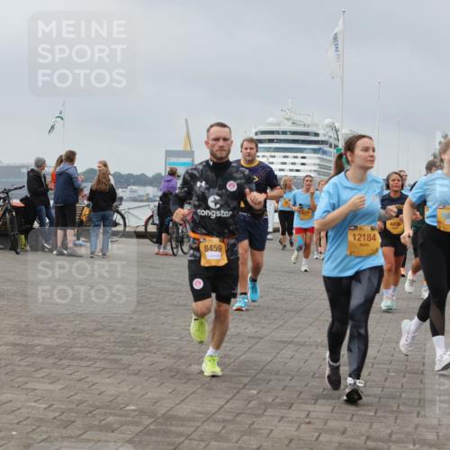 13.09.2026 - Kiel Lauf Andreas Tolksdorf http://msf.ph/oto/10412612 13.09.2026 10:03:04 Kiellinie 12184, 4806, 8459, 1587 meine-sportfotos.de
