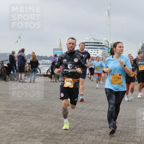 13.09.2026 - Kiel Lauf Andreas Tolksdorf http://msf.ph/oto/10412617 13.09.2026 10:03:05 Kiellinie 8459, 484, 12184, 7556, 1587 meine-sportfotos.de