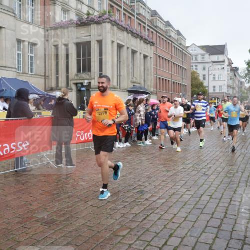 13.09.2026 - Kiel Lauf Yannick Fuchs http://msf.ph/oto/10412644 13.09.2026 10:44:04 Ziel 56, 202, 305, 318, 939, 1118, 1242, 1956, 2861, 2873, 3573, 3806, 4422, 4728, 4746, 6163, 6184, 7505, 7658, 8712, 9004, 9056, 9481, 9979, 10100, 10709, 11277, 11431, 11720, 11784, 12382, 12384, 12386, 12440, 12490, 149, 371, 1029, 1215, 1536, 1720, 1977, 2316, 2317, 2653, 2971, 3123, 3258, 3292, 3308, 3734, 4143, 4493, 4541, 4669, 4728, 4746, 4850, 4941, 5059, 5127, 5419, 6368, 6716, 7351, 702, 1275, 1379, 1439, 1839, 2729, 3918, 6059, 7534, 7900, 9082, 9229 meine-sportfotos.de