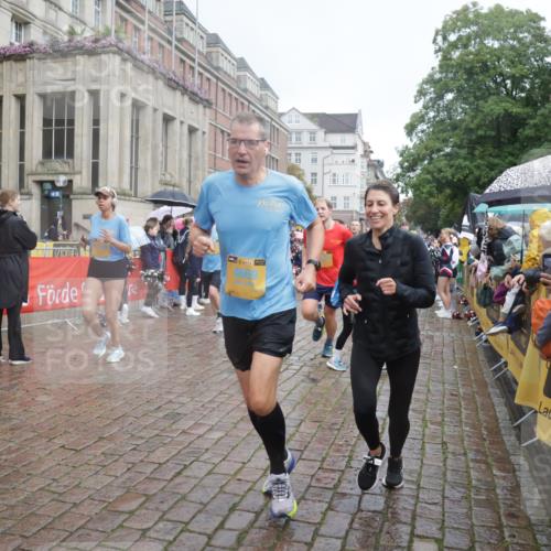 13.09.2026 - Kiel Lauf Yannick Fuchs http://msf.ph/oto/10412818 13.09.2026 10:44:18 Ziel 702, 1275, 1377, 1379, 1439, 1839, 2289, 2545, 2729, 2826, 2873, 3186, 3469, 3918, 5183, 5697, 5711, 5740, 5778, 5859, 6059, 6229, 6611, 7114, 7250, 7291, 7504, 7534, 7872, 7900, 9056, 9082, 9229, 9286, 9401, 10205, 10405, 10406, 11019, 11195, 11205, 11262, 11352, 11538, 11784, 11940, 12152, 12382, 12384, 12386, 12839, 56, 202, 305, 318, 371, 939, 1029, 1118, 1215, 1242, 1956, 1977, 2316, 2653, 2861, 2873, 2971, 3258, 3292, 3308, 3573, 3734, 3806, 4422, 4669, 4728, 4746 meine-sportfotos.de
