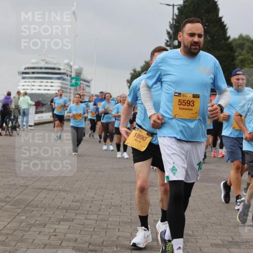 13.09.2026 - Kiel Lauf Andreas Tolksdorf http://msf.ph/oto/10412851 13.09.2026 10:03:23 Kiellinie 38, 1890, 5593, 38, 7642, 54041 meine-sportfotos.de