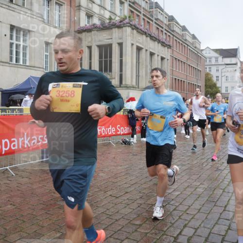 13.09.2026 - Kiel Lauf Yannick Fuchs http://msf.ph/oto/10412870 13.09.2026 10:44:21 Ziel 702, 1275, 1335, 1377, 1379, 1439, 1839, 2289, 2545, 2729, 2826, 3009, 3186, 3469, 3918, 5183, 5294, 5599, 5697, 5740, 5778, 5859, 6059, 6229, 6611, 6959, 7250, 7291, 7504, 7534, 7900, 9082, 9229, 9286, 9401, 9596, 10205, 10405, 10406, 11019, 11195, 11205, 11352, 11538, 11716, 11851, 11940, 12152, 12839, 12842, 56, 202, 305, 318, 371, 939, 1029, 1118, 1215, 1242, 1956, 1977, 2316, 2653, 2729, 2861, 2873, 2971, 3258, 3292, 3308, 3573, 3734, 3806, 3918, 4422, 4728, 4746, 688 meine-sportfotos.de