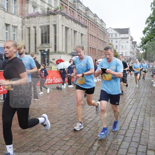 13.09.2026 - Kiel Lauf Yannick Fuchs http://msf.ph/oto/10412914 13.09.2026 10:44:25 Ziel 501, 702, 1275, 1335, 1377, 1379, 1439, 2289, 2545, 2826, 3009, 3469, 3980, 5183, 5294, 5599, 5697, 5740, 5778, 5859, 6229, 6611, 6959, 7250, 7291, 7468, 7504, 7677, 7763, 8536, 8701, 9286, 9401, 9596, 10205, 10406, 11019, 11165, 11195, 11347, 11352, 11538, 11716, 11851, 11938, 11940, 12425, 12589, 12839, 12842, 56, 202, 305, 318, 702, 939, 1118, 1215, 1242, 1839, 1956, 1977, 2316, 2729, 2861, 2873, 3186, 3308, 3573, 3806, 3918, 4422, 4728, 4746, 6059, 7534, 688 meine-sportfotos.de