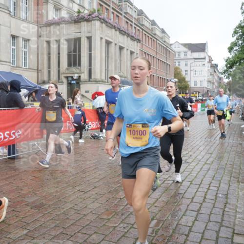 13.09.2026 - Kiel Lauf Yannick Fuchs http://msf.ph/oto/10412954 13.09.2026 10:44:28 Ziel 501, 1275, 1335, 1377, 1439, 2289, 2545, 2659, 2826, 2837, 2920, 3009, 3469, 3980, 4243, 5294, 5599, 5697, 5699, 5740, 5778, 6229, 6611, 6711, 6959, 7250, 7291, 7468, 7504, 7677, 7763, 8536, 8701, 9286, 9401, 9596, 11165, 11347, 11352, 11538, 11716, 11851, 11938, 11940, 12425, 12589, 12839, 12842, 56, 202, 305, 318, 702, 939, 1118, 1242, 1379, 1439, 1839, 1956, 1977, 2729, 2826, 2861, 2873, 3186, 3573, 3806, 3918, 4422, 4728, 4746, 5183, 5740, 5859, 6059, 7250, 7534, 688 meine-sportfotos.de