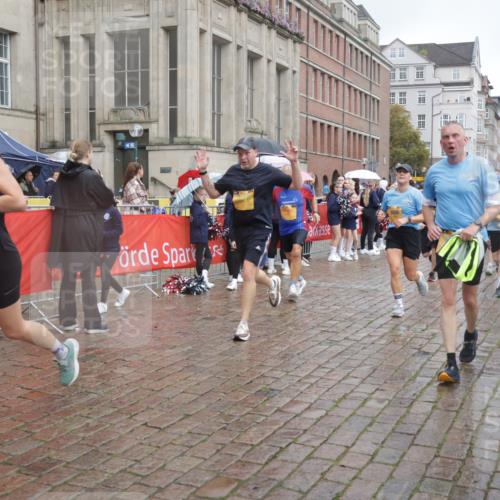13.09.2026 - Kiel Lauf Yannick Fuchs http://msf.ph/oto/10412985 13.09.2026 10:44:30 Ziel 501, 1275, 1335, 1377, 2289, 2545, 2659, 2837, 2920, 3009, 3469, 3980, 4243, 5294, 5599, 5697, 5699, 5778, 6229, 6711, 6959, 7468, 7504, 7677, 7763, 8536, 8701, 9286, 9596, 11165, 11347, 11352, 11538, 11716, 11851, 11938, 11940, 12425, 12589, 12842, 56, 202, 305, 318, 702, 939, 1118, 1242, 1379, 1439, 1839, 1956, 2729, 2826, 2861, 2873, 3186, 3469, 3573, 3806, 3918, 4422, 5183, 5740, 5859, 6059, 6611, 7250, 7291, 7534, 688 meine-sportfotos.de