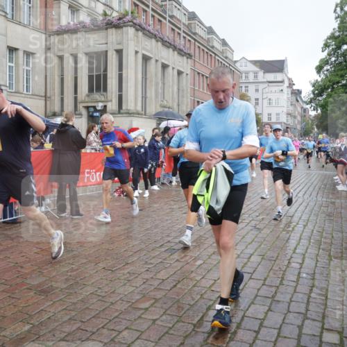 13.09.2026 - Kiel Lauf Yannick Fuchs http://msf.ph/oto/10412998 13.09.2026 10:44:31 Ziel 501, 1275, 1335, 1377, 2289, 2545, 2659, 2837, 2920, 3009, 3980, 4243, 4432, 5294, 5599, 5697, 5699, 5778, 6194, 6229, 6711, 6959, 7468, 7504, 7677, 7763, 8536, 8701, 9596, 11165, 11347, 11352, 11716, 11851, 11938, 12425, 12589, 12842, 202, 318, 702, 939, 1118, 1242, 1379, 1439, 1839, 1956, 2729, 2826, 2861, 2873, 3186, 3469, 3573, 3806, 3918, 4422, 5183, 5740, 5859, 6059, 6611, 7250, 7291, 7504, 7534, 688, 1323, 2952, 3591 meine-sportfotos.de