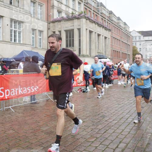 13.09.2026 - Kiel Lauf Yannick Fuchs http://msf.ph/oto/10413092 13.09.2026 10:44:39 Ziel 501, 688, 1751, 1753, 2488, 2659, 2837, 2920, 3134, 3152, 3282, 4033, 4243, 4432, 4532, 5420, 5567, 5699, 6194, 6580, 6637, 6711, 7122, 7279, 7677, 7701, 7763, 7910, 8445, 10082, 11427, 11714, 11938, 12105, 12425, 12569, 501, 702, 939, 1242, 1275, 1335, 1377, 1379, 1439, 1839, 2289, 2545, 2729, 2826, 2873, 3009, 3186, 3469, 3573, 3918, 3980, 5183, 5294, 5599, 5697, 5740, 5778, 5859, 6059, 6229, 6611, 6959, 7250, 7291, 7468, 7504, 7534, 1323, 2952, 3591 meine-sportfotos.de