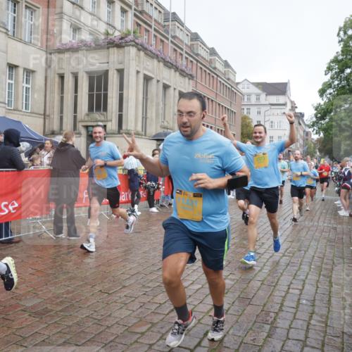 13.09.2026 - Kiel Lauf Yannick Fuchs http://msf.ph/oto/10413098 13.09.2026 10:44:40 Ziel 688, 1357, 1751, 1753, 2488, 2659, 2837, 2920, 3134, 3152, 3282, 4033, 4243, 4432, 4532, 5420, 5567, 5699, 6194, 6580, 6637, 6711, 7122, 7279, 7677, 7701, 7910, 8445, 10082, 11427, 11714, 12105, 12425, 12569, 501, 702, 939, 1242, 1275, 1335, 1377, 1379, 1439, 1839, 2289, 2545, 2729, 2826, 2873, 3009, 3186, 3469, 3573, 3918, 3980, 5183, 5294, 5599, 5697, 5740, 5778, 5859, 6059, 6229, 6611, 6959, 7250, 7291, 7468, 7504, 7534, 7677, 1323, 2952, 3591 meine-sportfotos.de