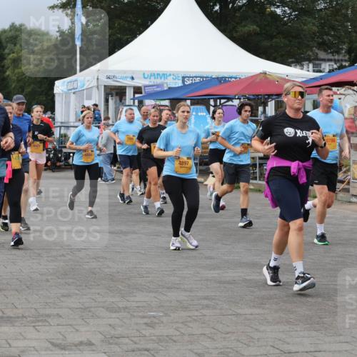 13.09.2026 - Kiel Lauf Andreas Tolksdorf http://msf.ph/oto/10413122 13.09.2026 10:03:45 Kiellinie 24, 8639, 6884, 7205, 4897, 0786 meine-sportfotos.de