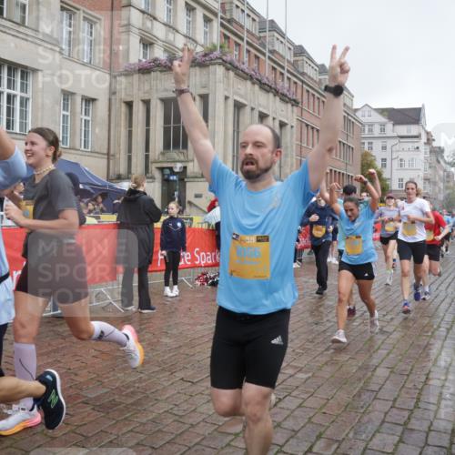 13.09.2026 - Kiel Lauf Yannick Fuchs http://msf.ph/oto/10413141 13.09.2026 10:44:42 Ziel 688, 1357, 1751, 1753, 2189, 2488, 2659, 2837, 2920, 3134, 3152, 3282, 4033, 4243, 4432, 4532, 5420, 5567, 6194, 6580, 6637, 6711, 7122, 7279, 7701, 7910, 8445, 8669, 10082, 11427, 11714, 12105, 12569, 12620, 501, 702, 939, 1242, 1275, 1335, 1377, 1379, 1439, 1839, 2289, 2545, 2729, 2826, 2837, 2873, 3009, 3186, 3469, 3918, 3980, 4243, 5183, 5294, 5599, 5697, 5699, 5740, 5778, 5859, 6059, 6229, 6611, 6711, 6959, 7250, 7291, 7468, 7504, 7534, 7677, 1323, 2952, 3591 meine-sportfotos.de
