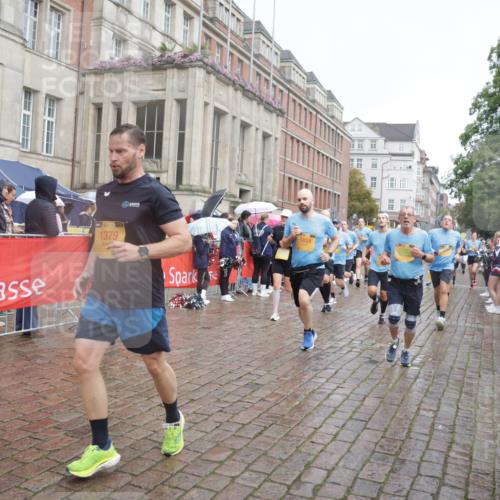 13.09.2026 - Kiel Lauf Yannick Fuchs http://msf.ph/oto/10413260 13.09.2026 10:44:50 Ziel 427, 451, 688, 1323, 1357, 1751, 1753, 2189, 2488, 2952, 3134, 3152, 3282, 3591, 4033, 4532, 4829, 6580, 6731, 7122, 7279, 7327, 7910, 8445, 8669, 9326, 10082, 10572, 11714, 11731, 12105, 12240, 12543, 12569, 12620, 501, 688, 702, 1275, 1335, 1377, 1379, 1439, 2289, 2545, 2659, 2826, 2837, 2920, 3009, 3469, 3980, 4033, 4243, 4432, 5183, 5294, 5420, 5567, 5599, 5697, 5699, 5740, 5778, 5859, 6194, 6229, 6580, 6611, 6637, 6711, 6959, 7250, 7291, 7468, 7504, 7677, 7701, 7910 meine-sportfotos.de