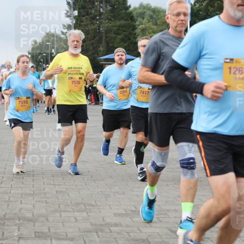 13.09.2026 - Kiel Lauf Andreas Tolksdorf http://msf.ph/oto/10413298 13.09.2026 10:04:01 Kiellinie 4, 7518, 3, 7535, 2264, 39, 7417, 12633, 7997 meine-sportfotos.de
