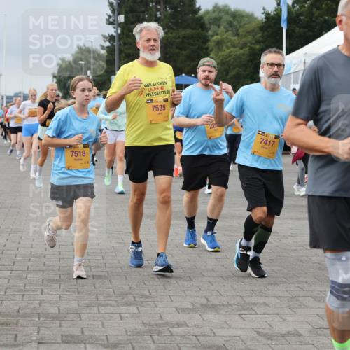 13.09.2026 - Kiel Lauf Andreas Tolksdorf http://msf.ph/oto/10413305 13.09.2026 10:04:01 Kiellinie 7518, 7535, 220, 7417 meine-sportfotos.de