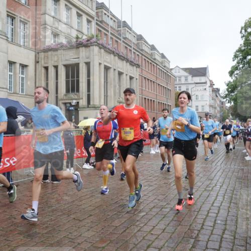 13.09.2026 - Kiel Lauf Yannick Fuchs http://msf.ph/oto/10413327 13.09.2026 10:44:54 Ziel 427, 451, 1181, 1323, 1357, 2189, 2488, 2952, 3152, 3591, 4829, 6731, 7327, 8198, 8669, 8941, 9326, 10388, 10572, 11731, 12240, 12543, 12620, 501, 688, 1275, 1335, 1377, 1751, 1753, 2289, 2488, 2545, 2659, 2837, 2920, 3009, 3134, 3152, 3282, 3469, 3980, 4033, 4243, 4432, 4532, 5294, 5420, 5567, 5599, 5697, 5699, 5778, 6194, 6229, 6580, 6611, 6637, 6711, 6959, 7122, 7279, 7291, 7468, 7504, 7677, 7701, 7910, 8445, 10082, 1482, 4588, 5220, 5361 meine-sportfotos.de