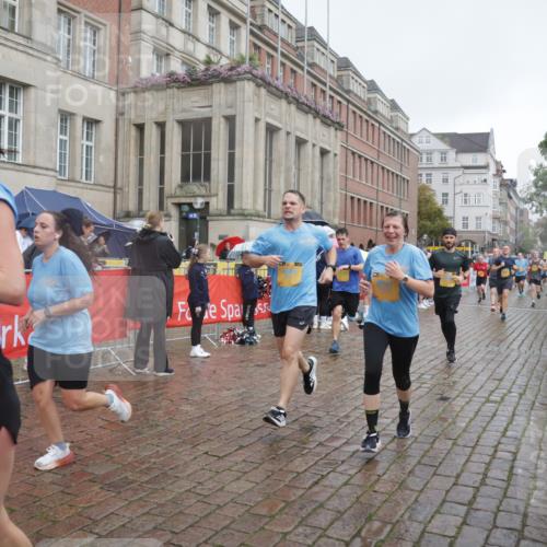13.09.2026 - Kiel Lauf Yannick Fuchs http://msf.ph/oto/10413478 13.09.2026 10:45:06 Ziel 478, 979, 1181, 1606, 1703, 1878, 2410, 3753, 3872, 4044, 4681, 5220, 5296, 5763, 5764, 6298, 7765, 8198, 8744, 8941, 9702, 9703, 9917, 10388, 10526, 10666, 10915, 10986, 11473, 12670, 427, 451, 688, 1323, 1357, 1751, 1753, 2189, 2488, 2659, 2837, 2920, 2952, 3134, 3152, 3282, 3591, 4033, 4243, 4432, 4532, 4829, 5420, 5567, 5699, 6194, 6580, 6637, 6711, 6731, 7122, 7279, 7327, 7701, 7910, 8198, 8445, 8669, 9326, 10082, 10572, 1482, 1590, 2391, 3285, 3796, 4588, 5361 meine-sportfotos.de