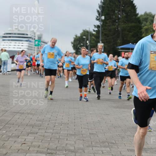13.09.2026 - Kiel Lauf Andreas Tolksdorf http://msf.ph/oto/10413571 13.09.2026 10:04:20 Kiellinie 10702, 9700, 38, 1811 meine-sportfotos.de