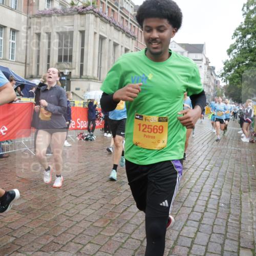 13.09.2026 - Kiel Lauf Yannick Fuchs http://msf.ph/oto/10413586 13.09.2026 10:45:14 Ziel 478, 979, 1482, 1575, 1590, 1703, 1878, 2391, 2410, 3285, 3796, 3872, 4044, 4588, 4681, 5220, 5296, 5361, 5600, 5763, 5764, 6799, 7631, 8457, 8744, 9378, 9845, 9956, 10183, 10526, 10666, 10915, 10948, 10986, 11541, 427, 451, 688, 1181, 1323, 1357, 1606, 1751, 1753, 2189, 2488, 2952, 3134, 3152, 3282, 3591, 3753, 3872, 4033, 4532, 4829, 5420, 6298, 6580, 6731, 7122, 7279, 7327, 7701, 7765, 7910, 8198, 8445, 8669, 8941, 9326, 9702, 9917, 10082, 10388, 10572, 461, 1682 meine-sportfotos.de