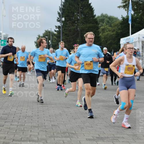 13.09.2026 - Kiel Lauf Andreas Tolksdorf http://msf.ph/oto/10413723 13.09.2026 10:04:28 Kiellinie 9987, 6965, 1217, 134, 10750, 4525, 39, 3833 meine-sportfotos.de