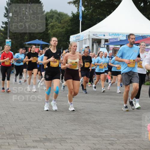 13.09.2026 - Kiel Lauf Andreas Tolksdorf http://msf.ph/oto/10413797 13.09.2026 10:04:38 Kiellinie 11007, 9815, 7389, 39, 384, 6931, 975, 1, 39, 2451 meine-sportfotos.de