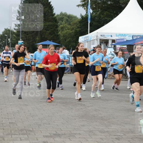 13.09.2026 - Kiel Lauf Andreas Tolksdorf http://msf.ph/oto/10413833 13.09.2026 10:04:40 Kiellinie 34, 2298, 1161, 11007, 299, 7389, 6307, 91 meine-sportfotos.de
