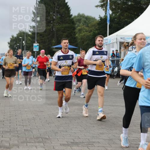 13.09.2026 - Kiel Lauf Andreas Tolksdorf http://msf.ph/oto/10413903 13.09.2026 10:04:46 Kiellinie 13, 84, 9916, 586, 518, 12438, 093, 8470 meine-sportfotos.de