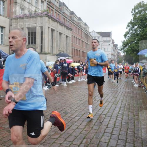 13.09.2026 - Kiel Lauf Yannick Fuchs http://msf.ph/oto/10413909 13.09.2026 10:45:40 Ziel 360, 1015, 1065, 1180, 1229, 1484, 1537, 1682, 1752, 2563, 2599, 3182, 3347, 3608, 3749, 3807, 4586, 5072, 5205, 5278, 6269, 6406, 7027, 7503, 8203, 8282, 8442, 8731, 8762, 9083, 9429, 9727, 9770, 9774, 9895, 9914, 10077, 10149, 10407, 12687, 461, 478, 979, 1012, 1267, 1482, 1575, 1590, 1703, 1878, 1969, 2391, 2410, 2599, 2836, 3075, 3263, 3264, 3285, 3628, 3796, 4044, 4151, 4168, 4536, 4588, 4681, 4699, 4726, 5220, 5296, 5361, 5365, 5600, 5763, 5764, 5957, 6799 meine-sportfotos.de