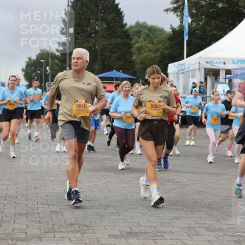 13.09.2026 - Kiel Lauf Andreas Tolksdorf http://msf.ph/oto/10413936 13.09.2026 10:04:49 Kiellinie 9306, 101, 108, 1605, 38, 9916, 2696, 38, 586, 101, 3, 1228, 1074 meine-sportfotos.de