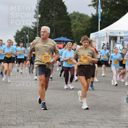 13.09.2026 - Kiel Lauf Andreas Tolksdorf http://msf.ph/oto/10413938 13.09.2026 10:04:49 Kiellinie 9306, 101, 1605, 38, 9916, 2696, 38, 586, 101, 1074, 3445, 1228 meine-sportfotos.de