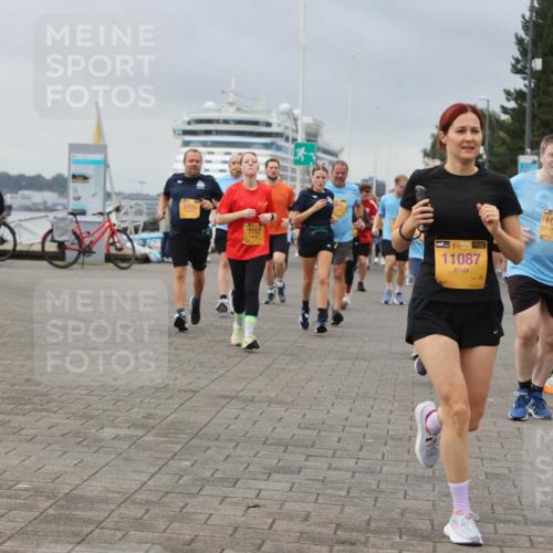 13.09.2026 - Kiel Lauf Andreas Tolksdorf http://msf.ph/oto/10414001 13.09.2026 10:04:53 Kiellinie 3325, 7157, 14, 38, 11087, 10660, 3875, 38, 9300 meine-sportfotos.de
