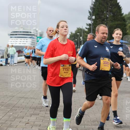 13.09.2026 - Kiel Lauf Andreas Tolksdorf http://msf.ph/oto/10414081 13.09.2026 10:04:58 Kiellinie 3325, 10, 38, 7157 meine-sportfotos.de