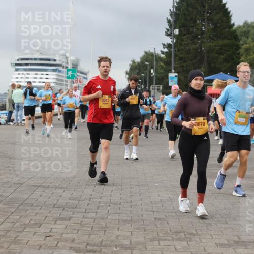 13.09.2026 - Kiel Lauf Andreas Tolksdorf http://msf.ph/oto/10414105 13.09.2026 10:05:00 Kiellinie 84, 3513, 3413, 38, 3670, 4980, 7045 meine-sportfotos.de