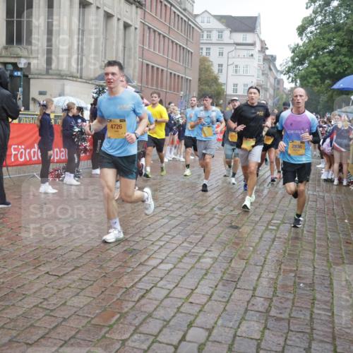13.09.2026 - Kiel Lauf Yannick Fuchs http://msf.ph/oto/10414191 13.09.2026 10:45:59 Ziel 123, 550, 665, 1030, 1374, 1582, 1725, 2421, 3781, 3844, 5348, 5510, 5515, 5564, 6385, 6436, 6980, 7073, 7772, 8403, 8551, 8561, 8655, 8881, 9375, 9715, 9843, 10046, 10569, 10615, 10735, 10975, 11670, 11822, 12748, 360, 461, 499, 1012, 1015, 1065, 1180, 1229, 1267, 1484, 1537, 1682, 1725, 1752, 1969, 2563, 2599, 2836, 3075, 3182, 3347, 3608, 3749, 3807, 4151, 4536, 4586, 4699, 4726, 5072, 5205, 5278, 5957, 6269, 6406, 7503, 7889, 8203, 8282, 8442, 8731, 8816, 498, 9207 meine-sportfotos.de