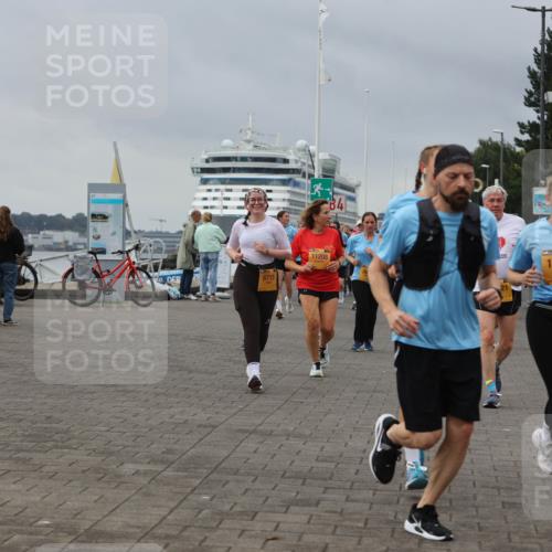 13.09.2026 - Kiel Lauf Andreas Tolksdorf http://msf.ph/oto/10414192 13.09.2026 10:05:07 Kiellinie 6715, 11208, 10916, 2178 meine-sportfotos.de