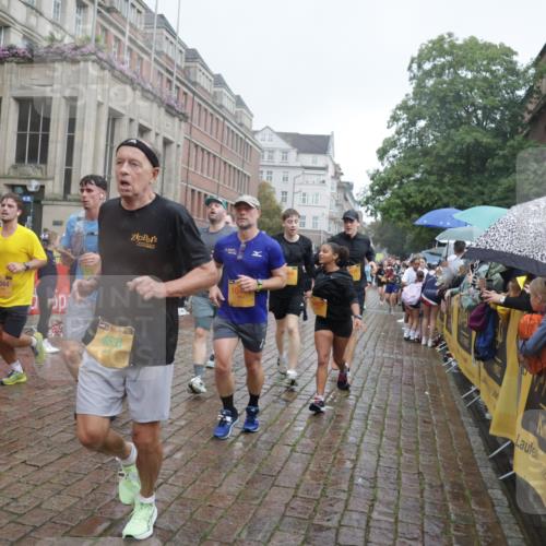 13.09.2026 - Kiel Lauf Yannick Fuchs http://msf.ph/oto/10414208 13.09.2026 10:46:01 Ziel 123, 498, 550, 665, 1030, 1374, 1582, 2421, 3781, 3844, 5348, 5510, 5515, 5564, 6385, 6436, 6980, 7073, 7772, 8403, 8551, 8561, 8655, 8881, 9207, 9375, 9715, 9843, 10046, 10050, 10569, 10615, 10735, 10809, 10975, 11670, 11822, 12748, 360, 461, 499, 1015, 1065, 1180, 1229, 1484, 1537, 1682, 1725, 1752, 1969, 2421, 2563, 2599, 2836, 3075, 3182, 3347, 3608, 3749, 3807, 4151, 4536, 4586, 4699, 4726, 5072, 5205, 5278, 5957, 6269, 6406, 7503, 7889, 8203, 8282, 8442, 8731, 8816 meine-sportfotos.de