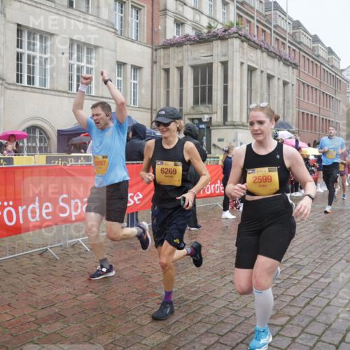 13.09.2026 - Kiel Lauf Yannick Fuchs http://msf.ph/oto/10414260 13.09.2026 10:46:05 Ziel 272, 498, 550, 665, 1030, 1374, 1582, 3781, 3844, 5348, 5510, 5515, 5564, 6385, 6436, 6980, 7073, 7241, 7772, 7939, 8403, 8551, 8561, 8655, 8881, 9207, 9375, 9715, 10050, 10615, 10735, 10809, 10975, 11670, 11822, 12748, 123, 360, 499, 1015, 1065, 1180, 1229, 1484, 1537, 1682, 1725, 1752, 2421, 2563, 2599, 3182, 3347, 3608, 3749, 3807, 4586, 5072, 5205, 5278, 6269, 6406, 7503, 7889, 8203, 8282, 8442, 8731, 8816, 6269 meine-sportfotos.de