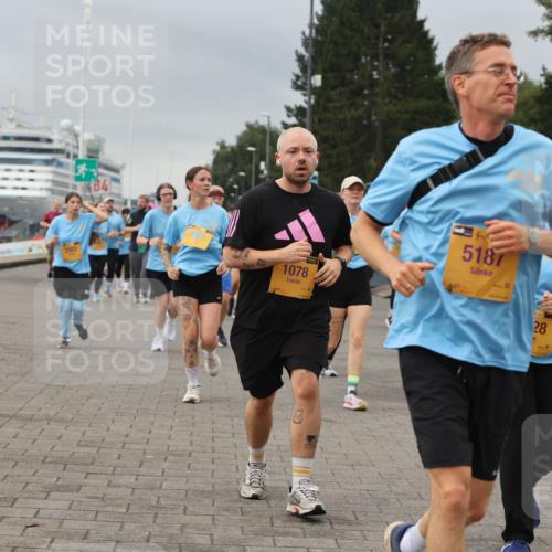 13.09.2026 - Kiel Lauf Andreas Tolksdorf http://msf.ph/oto/10414265 13.09.2026 10:05:13 Kiellinie 1078, 5187, 38, 28, 4758 meine-sportfotos.de