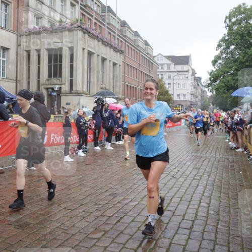 13.09.2026 - Kiel Lauf Yannick Fuchs http://msf.ph/oto/10414327 13.09.2026 10:46:08 Ziel 272, 498, 550, 665, 1030, 1374, 1582, 3422, 3781, 3844, 5017, 5348, 5510, 5515, 5564, 6385, 6436, 6980, 7073, 7241, 7772, 7939, 8310, 8403, 8551, 8561, 8881, 9207, 9375, 9715, 10050, 10615, 10735, 10809, 10975, 11670, 11822, 12077, 12306, 12481, 123, 360, 499, 1015, 1065, 1180, 1229, 1484, 1537, 1682, 1725, 1752, 2421, 2563, 3182, 3347, 3608, 3749, 3807, 4586, 5072, 5205, 5278, 6406, 7503, 7889, 8203, 8282, 8442, 8655, 8731, 8816, 6269 meine-sportfotos.de