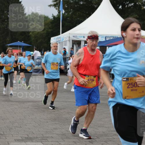 13.09.2026 - Kiel Lauf Andreas Tolksdorf http://msf.ph/oto/10414350 13.09.2026 10:05:18 Kiellinie 4155, 10799, 38, 4709, 2503 meine-sportfotos.de