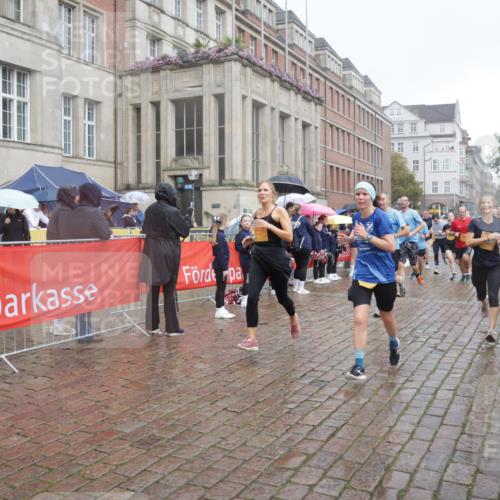 13.09.2026 - Kiel Lauf Yannick Fuchs http://msf.ph/oto/10414366 13.09.2026 10:46:11 Ziel 272, 498, 550, 665, 1013, 1030, 1374, 1582, 2448, 3422, 5017, 5348, 5421, 5510, 5515, 5564, 6385, 6436, 6980, 7044, 7241, 7772, 7840, 7939, 8310, 8551, 8561, 9207, 9361, 9375, 9715, 10050, 10615, 10699, 10809, 10975, 11642, 12077, 12306, 12481, 123, 499, 1015, 1065, 1229, 1484, 1537, 1725, 1752, 2421, 2563, 3347, 3608, 3781, 3807, 3844, 4586, 5072, 5205, 5278, 6385, 7073, 7503, 7889, 8203, 8282, 8403, 8442, 8551, 8655, 8731, 8816, 8881, 9375, 6269 meine-sportfotos.de