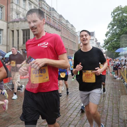 13.09.2026 - Kiel Lauf Yannick Fuchs http://msf.ph/oto/10414451 13.09.2026 10:46:16 Ziel 272, 1013, 2448, 2776, 3422, 4331, 4397, 4516, 5017, 5421, 7044, 7241, 7840, 7939, 8277, 8310, 9361, 10050, 10469, 10699, 11642, 12000, 12077, 12306, 12481, 123, 498, 499, 550, 665, 1015, 1030, 1065, 1229, 1374, 1484, 1537, 1582, 1725, 2421, 2563, 3608, 3781, 3807, 3844, 5072, 5205, 5278, 5348, 5510, 5515, 5564, 6385, 6436, 6980, 7073, 7503, 7772, 7889, 8203, 8403, 8442, 8551, 8561, 8655, 8731, 8816, 8881, 9207, 9375, 9715, 10050, 10809, 4499, 12466, 1229, 1537, 2563 meine-sportfotos.de