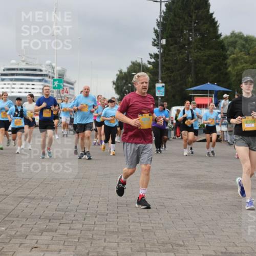 13.09.2026 - Kiel Lauf Andreas Tolksdorf http://msf.ph/oto/10414453 13.09.2026 10:05:25 Kiellinie 12356, 3, 13, 4212, 10364, 7667 meine-sportfotos.de